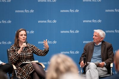 Chefredakteur Richard Meng und Laura-Kristine Krause (Leiterin der Unterabteilung Modernes Deutschland im Bundesfinanzministerium).