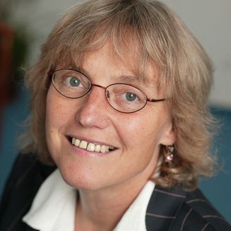 Angelika Claußen