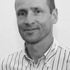 Lothar Schrott